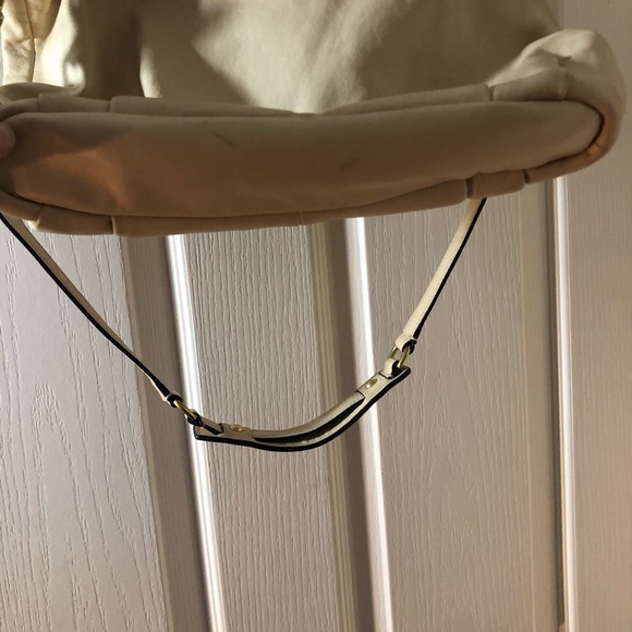 Coach Ashley Carry All - Picture 4 of 6